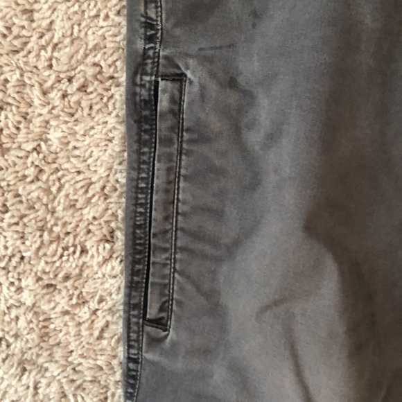 Bundle of two pairs of gray pants - Picture 3 of 11